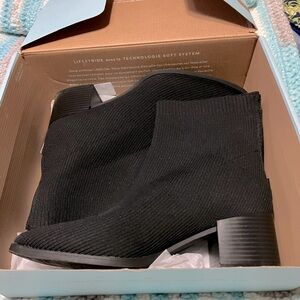 New in box boots